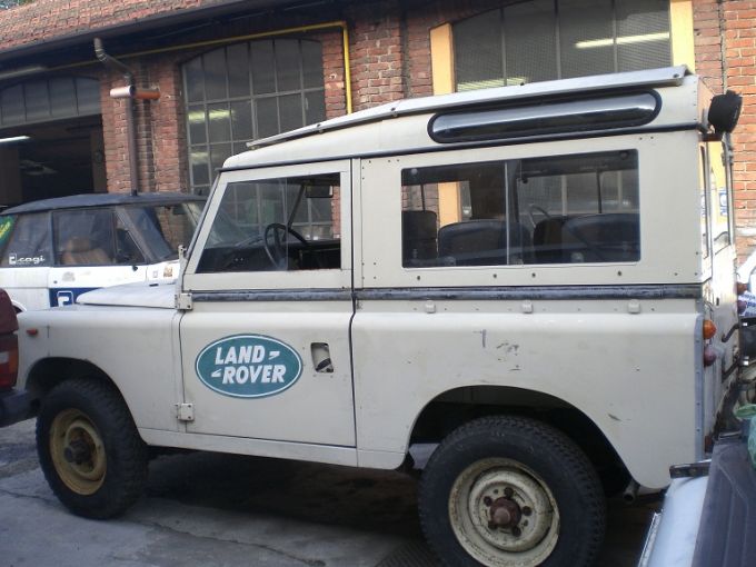 land-rover-88-series-3-1.jpg