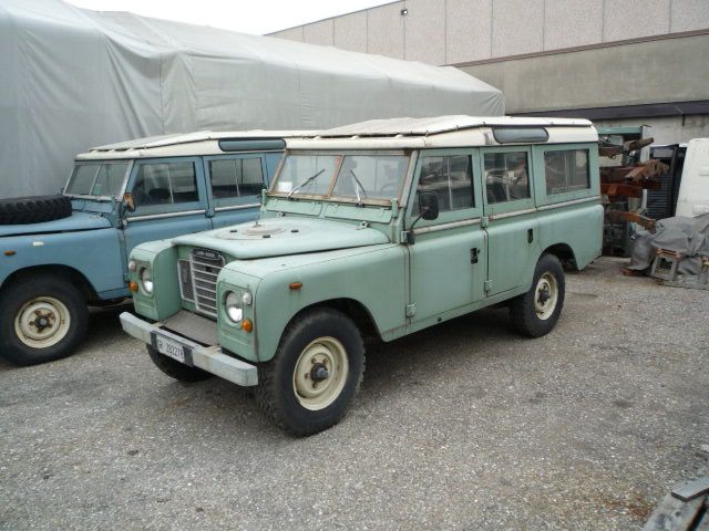 land-rover-109-sw-2.jpg