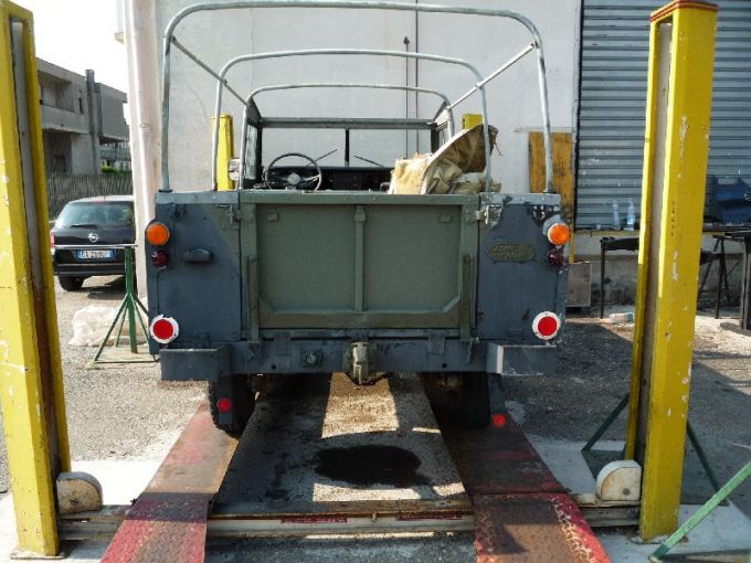 land-rover-109-militare-2.jpg