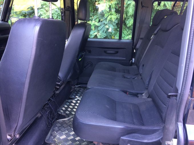 land-rover-defender-se-110-td4-5.jpg