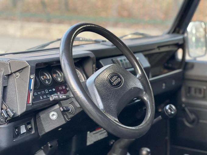 land-rover-defender-90-1996-benzina-1.jpg land-rover-defender-90-1996-benzina-1.jpg