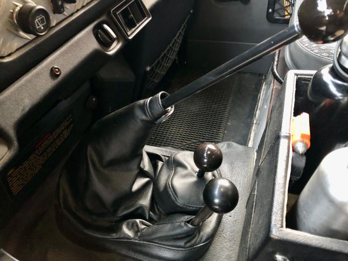 land-rover-110-300-tdi-6.jpg